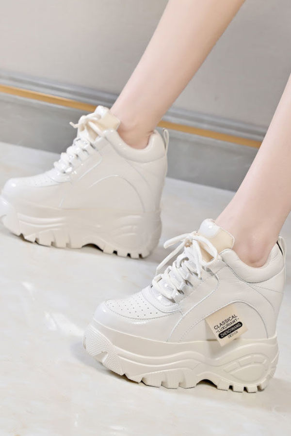 sneakers-blanche-plateforme-Y2K