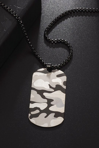 collier-plaque-militaire-y2k
