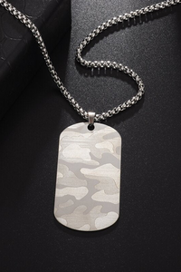 collier-plaque-militaire-y2k