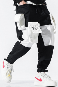 pantalon-cargo-noir-et-blanc-Y2K