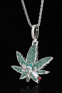 collier-weed-y2k