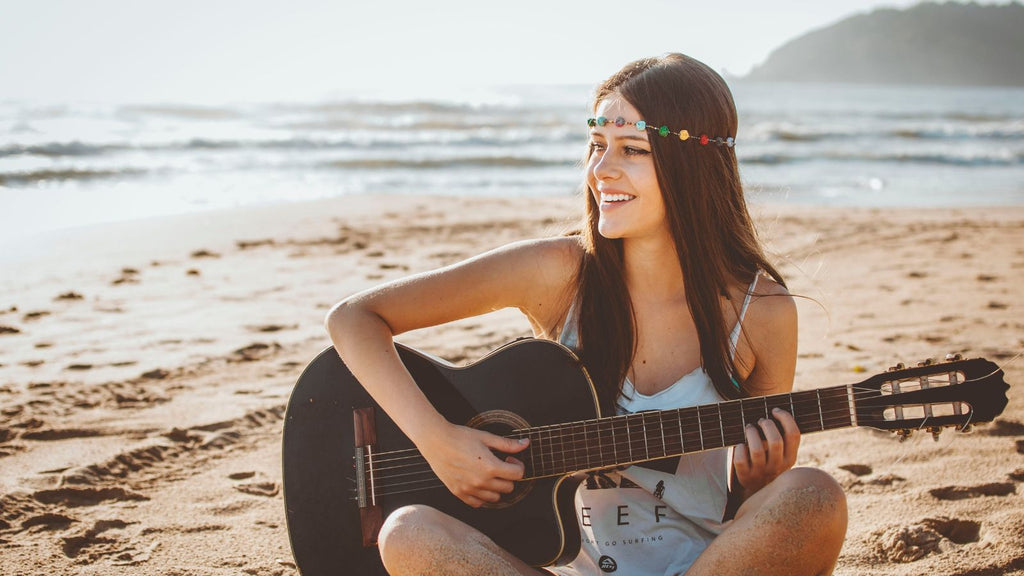 Comment s'appelle le célèbre festival de musique hippie ?