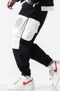 pantalon-cargo-noir-et-blanc-Y2K