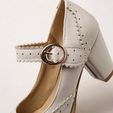 chaussures-annees-20-escarpins-petits-talons-blancs