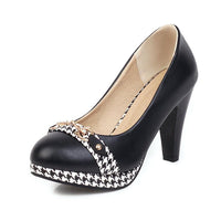 chaussures-noires-annee-70